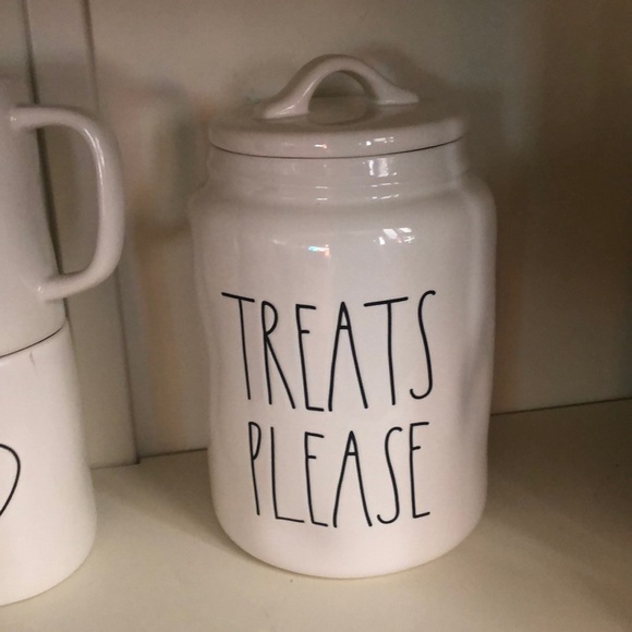 Rae Dunn Other - NWT Rae Dunn treats please canister